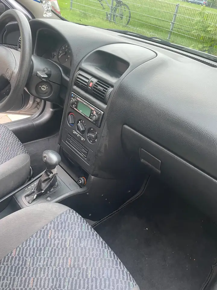 Opel Astra Automatik GL, foto 4
