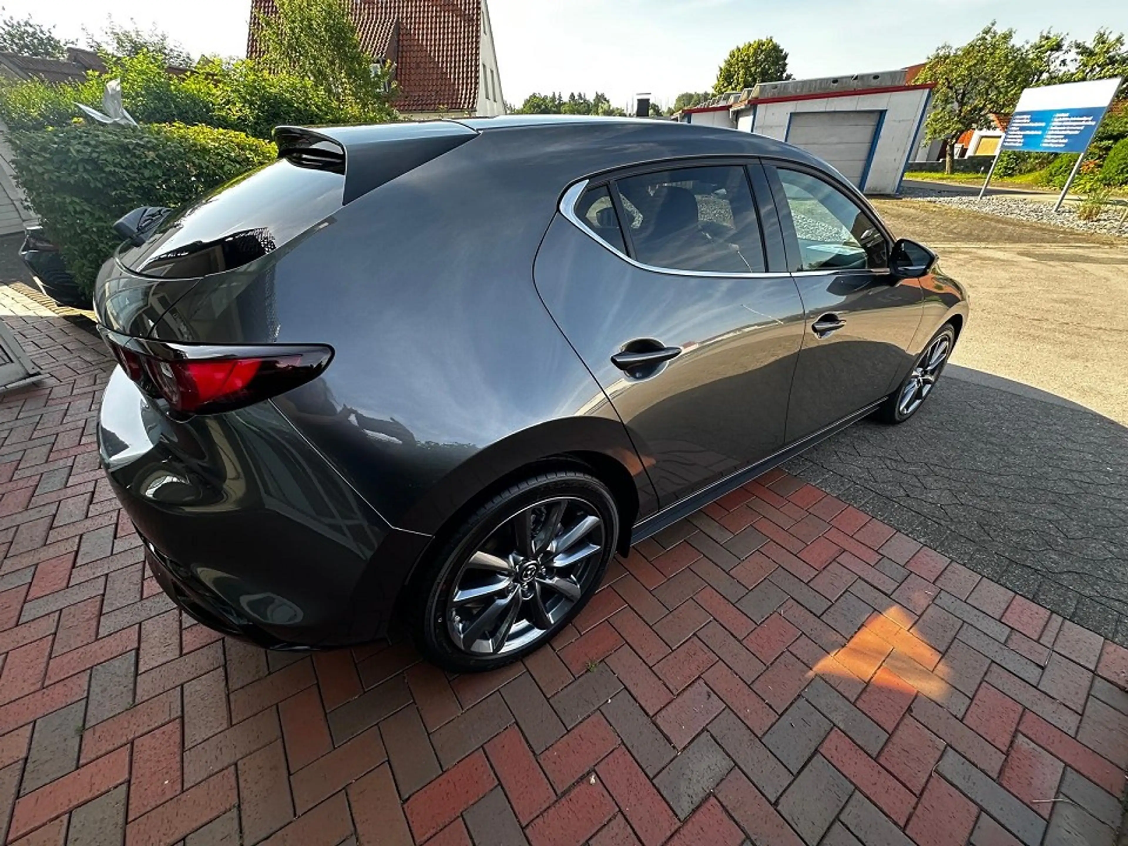 Mazda 3 2.5L e-SKYACTIV G 140ps — photo 5