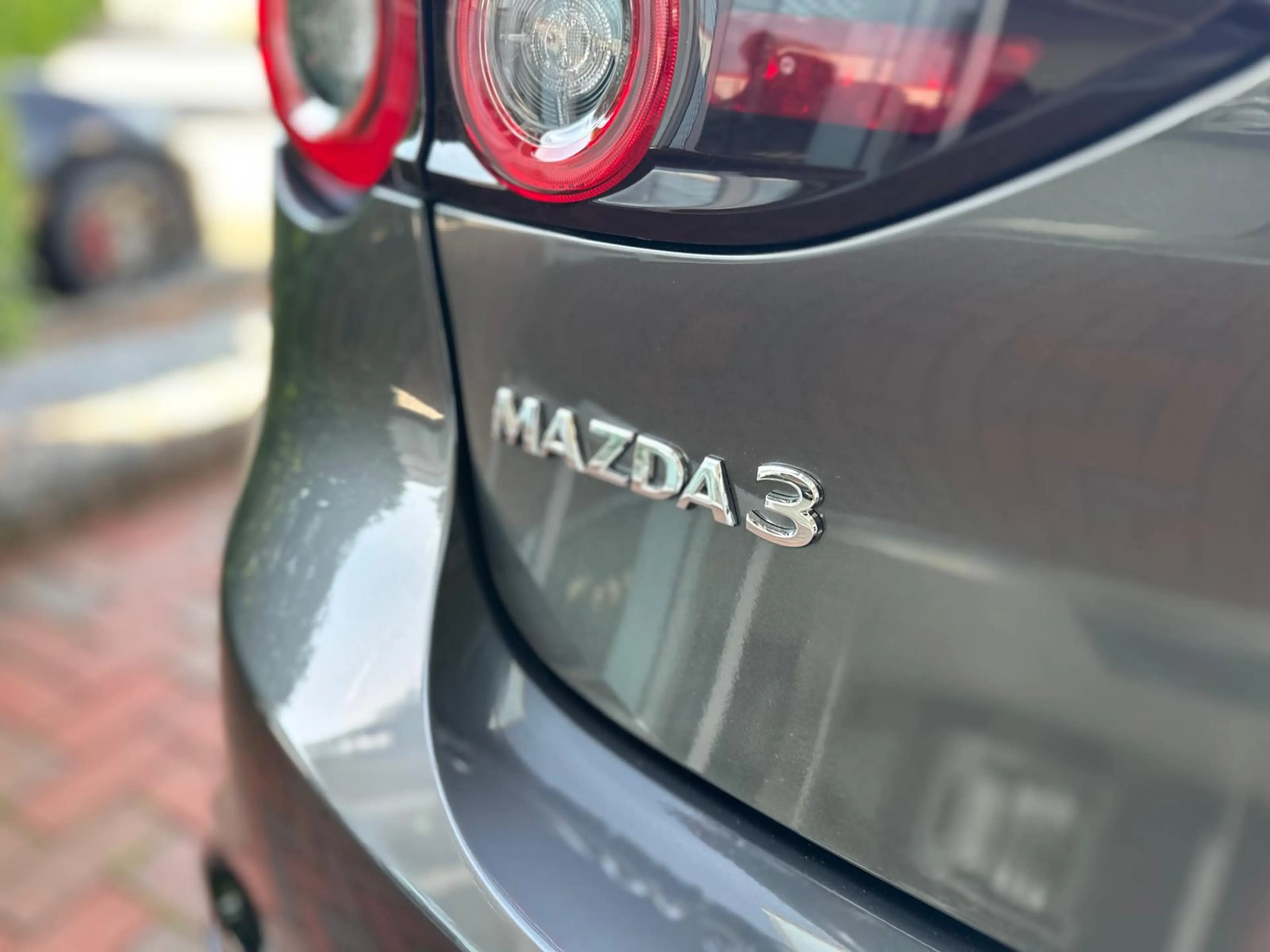 Mazda 3 2.5L e-SKYACTIV G 140ps — photo 10