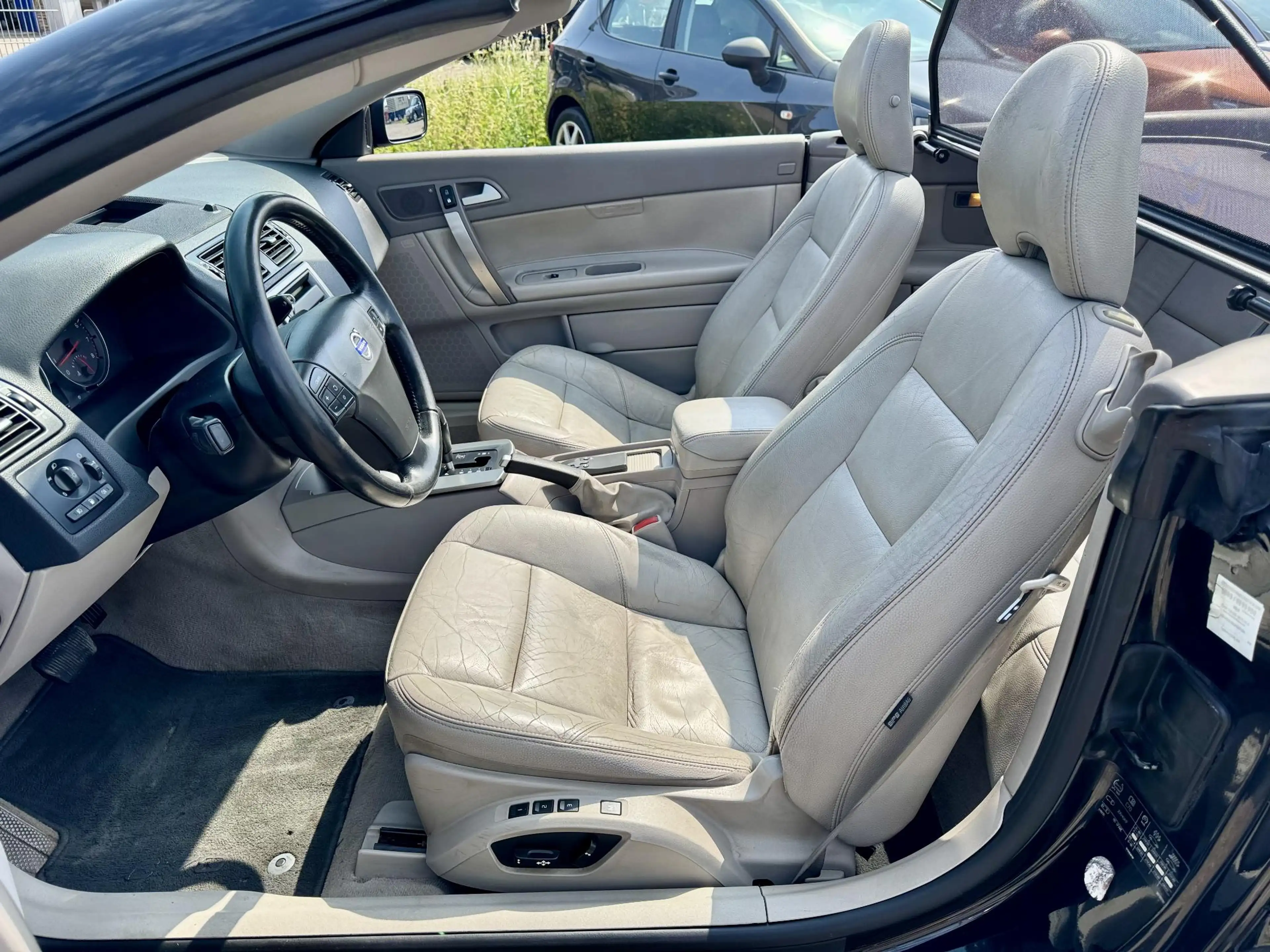 Volvo C70 Convertible 2.5 T5 Summum Youngtimer 220 PK — photo 12