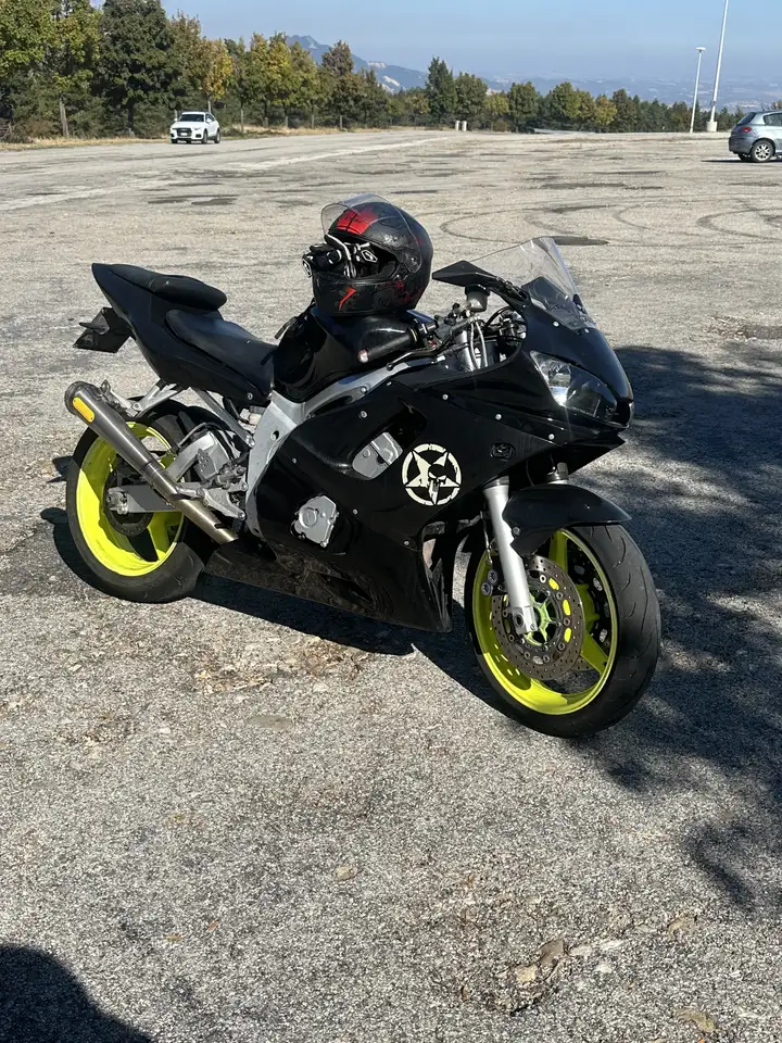 Yamaha YZF 600