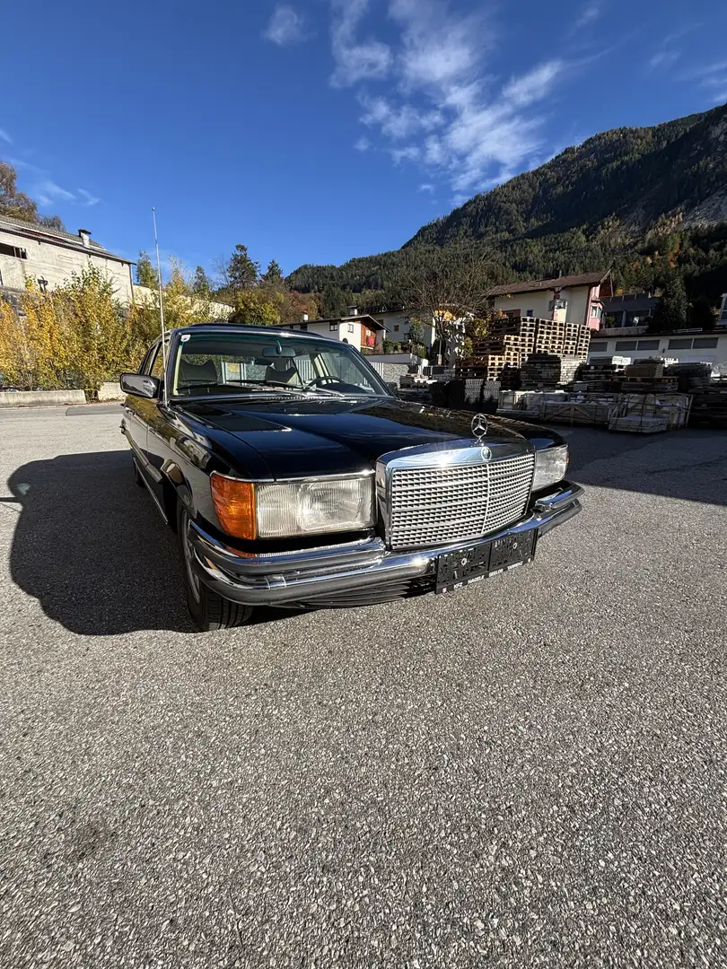 Mercedes-Benz 280 Чорний - 1