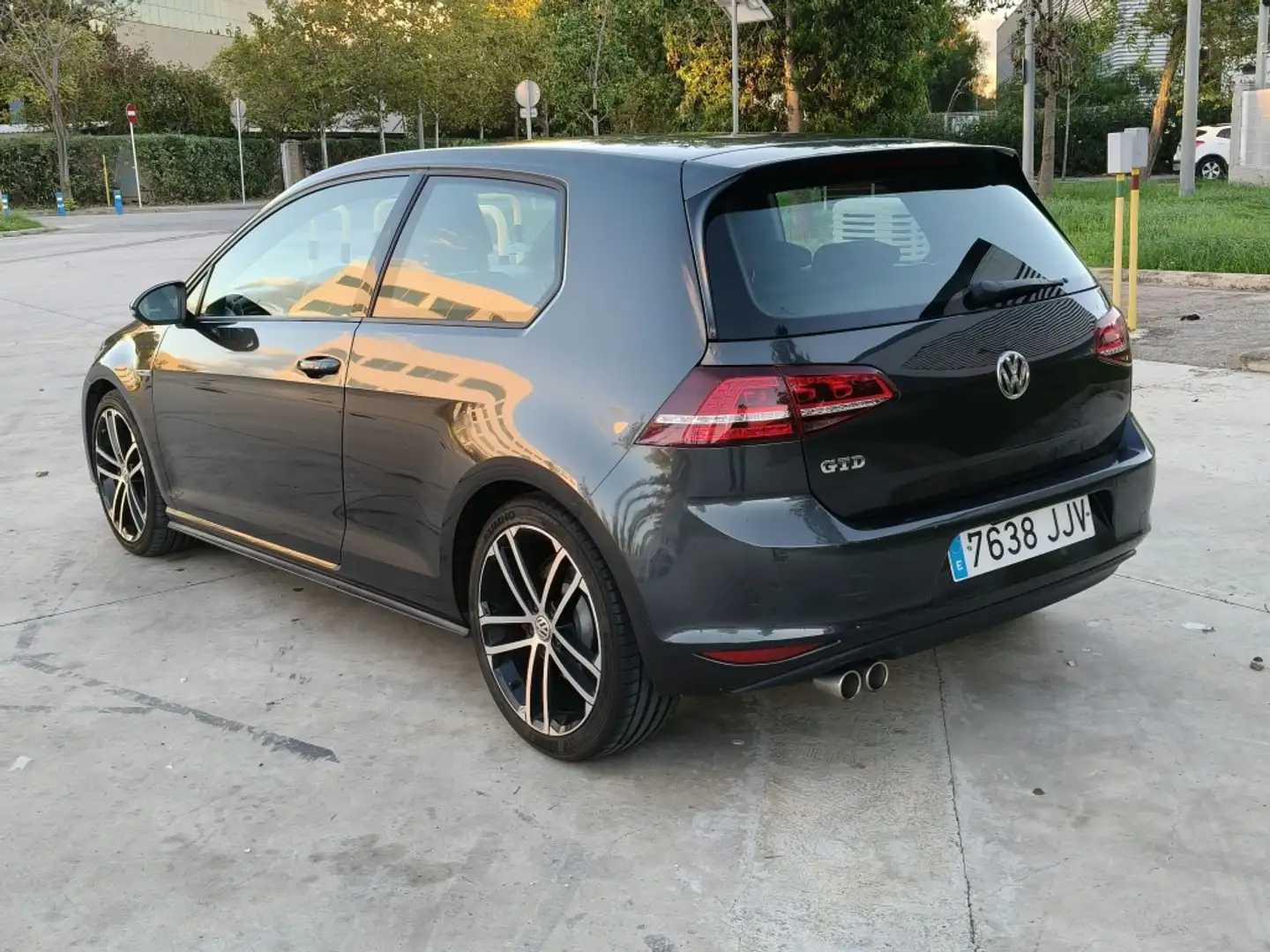 Volkswagen Golf 2.0TDI CR BMT GTD 184 Negro - 2