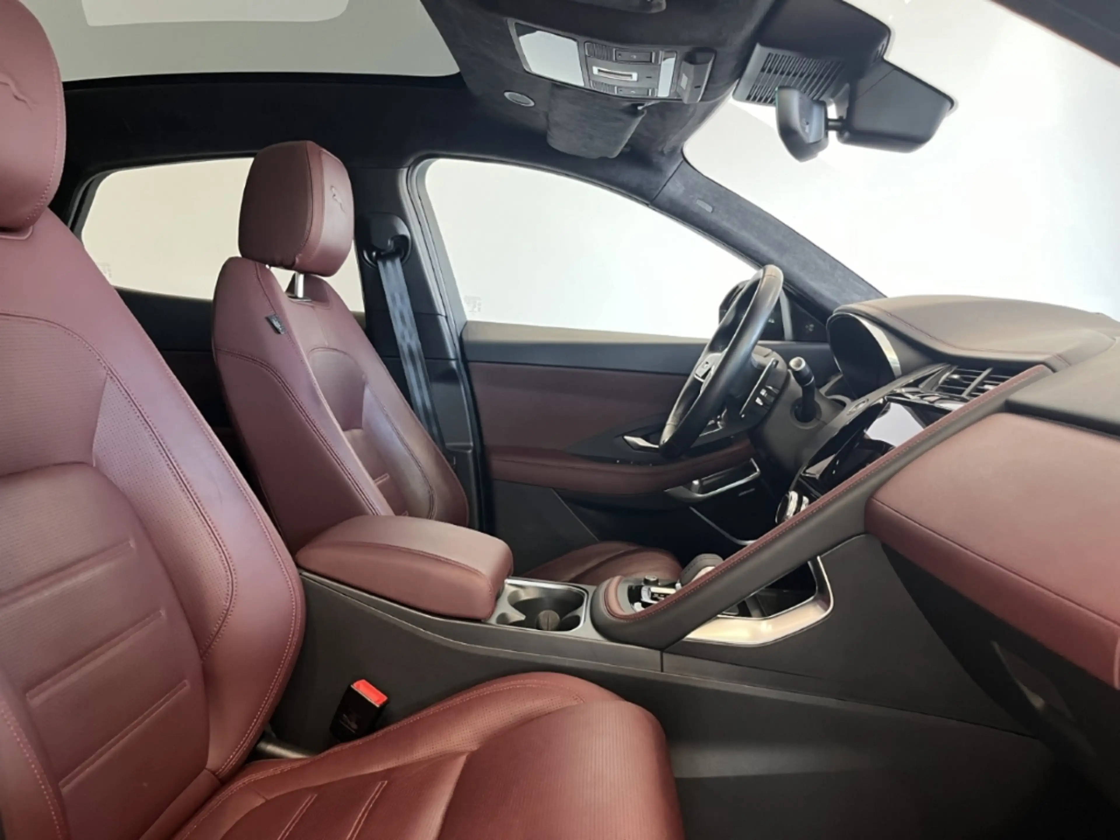 Jaguar E-Pace P300e R-Dynamic HSE Plug-In Hybrid HUD  Panorama — photo 3