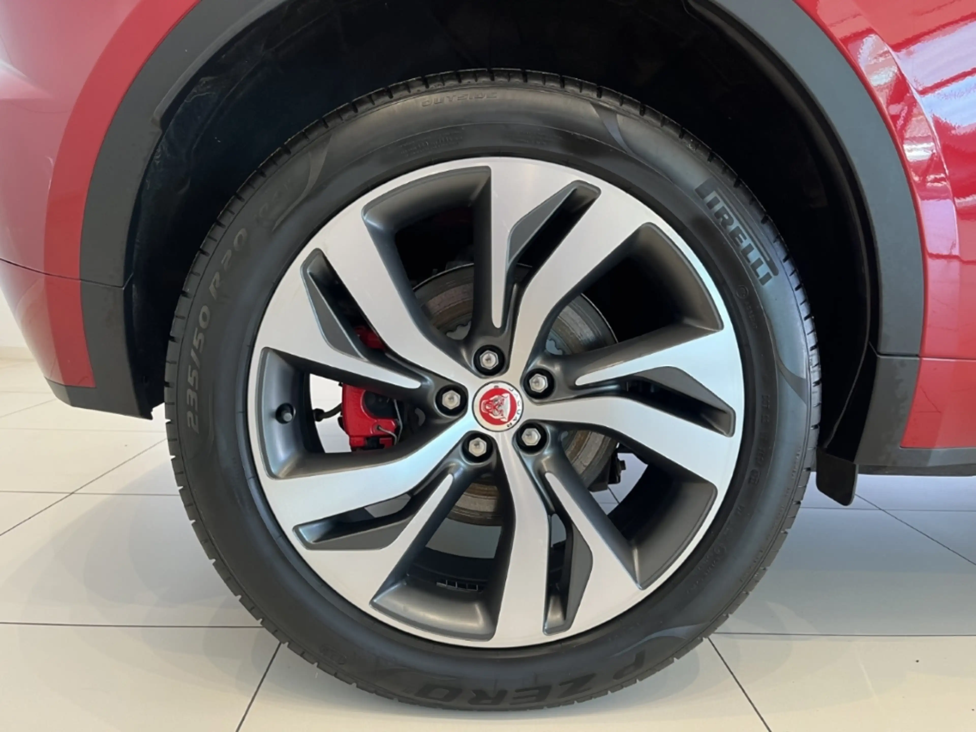 Jaguar E-Pace P300e R-Dynamic HSE Plug-In Hybrid HUD  Panorama — photo 9