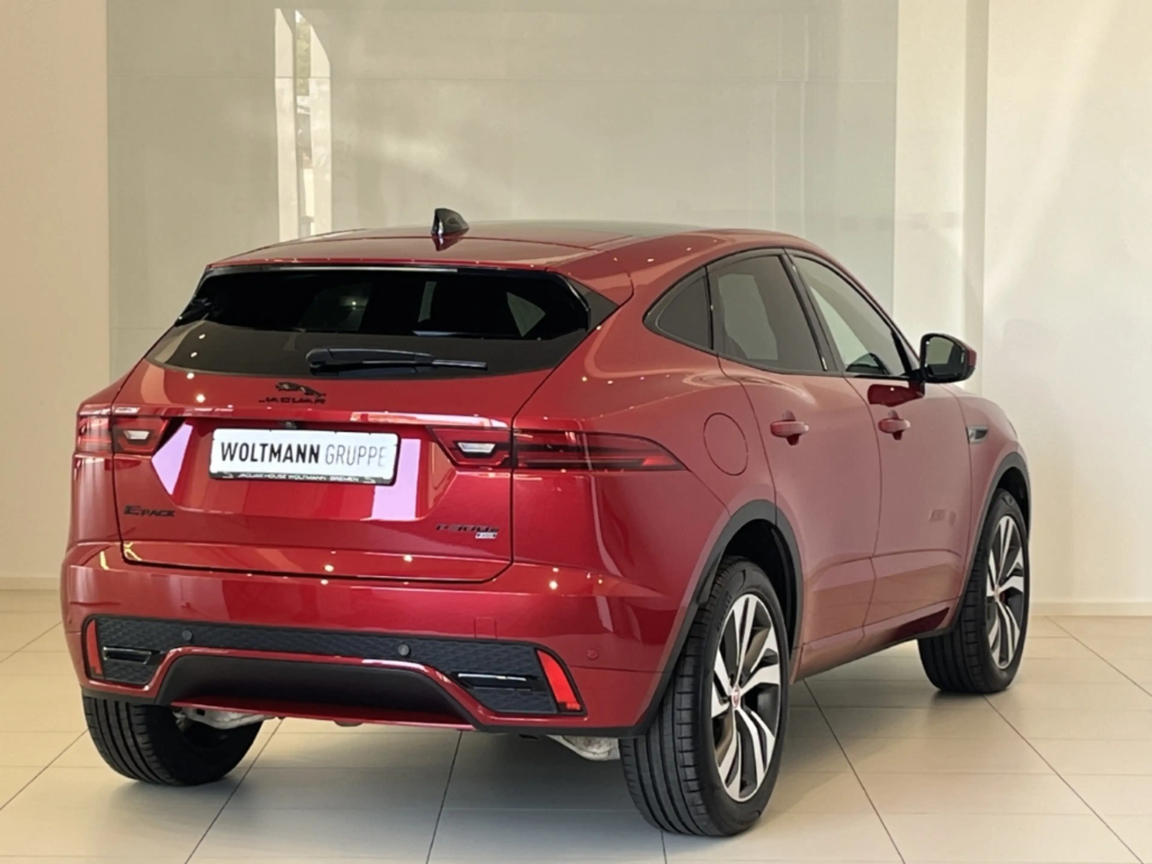 Jaguar E-Pace P300e R-Dynamic HSE Plug-In Hybrid HUD  Panorama — photo 2