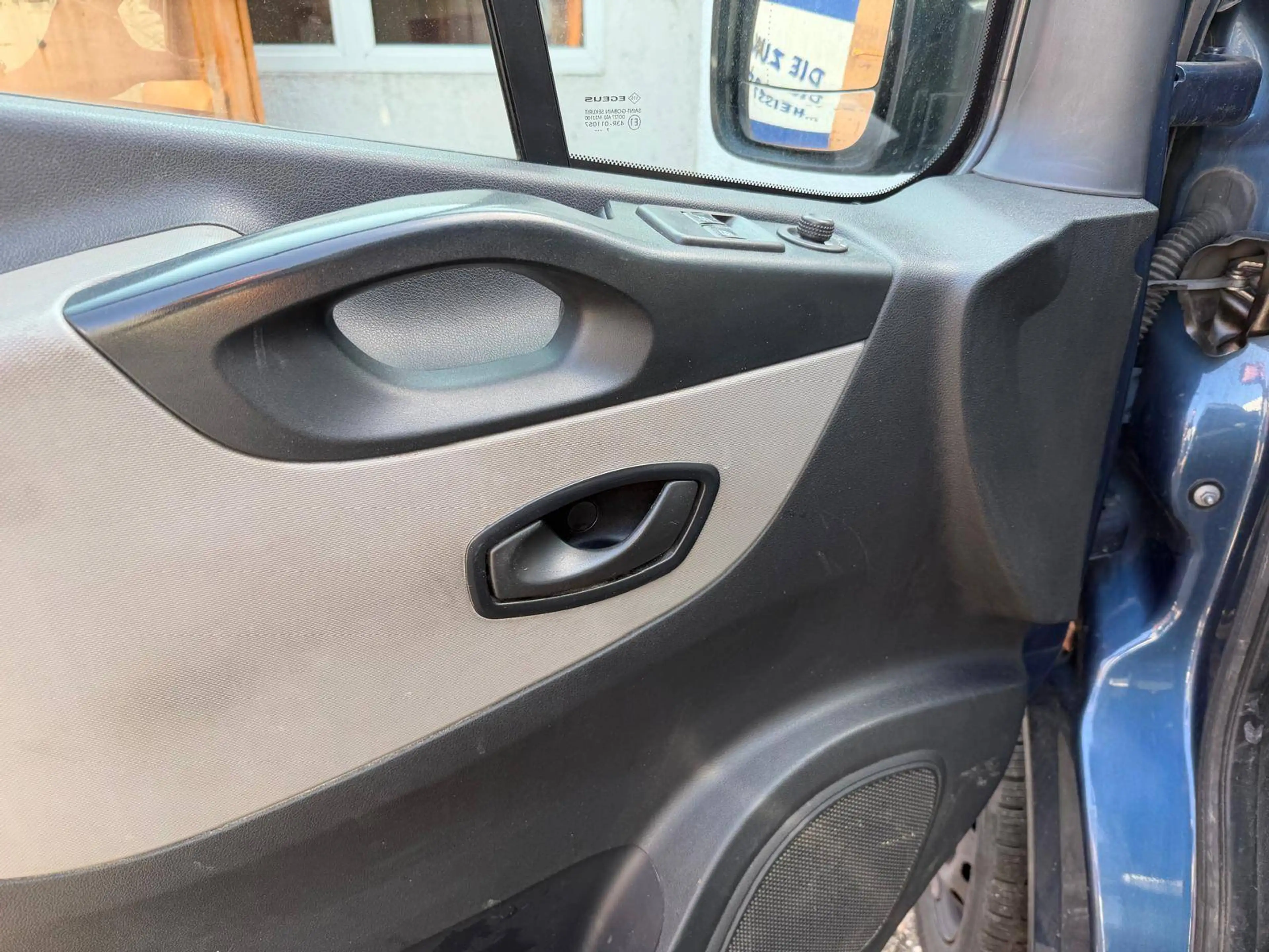 Renault Trafic L1H1 2,9t Komfort im guten Zustand — photo 7
