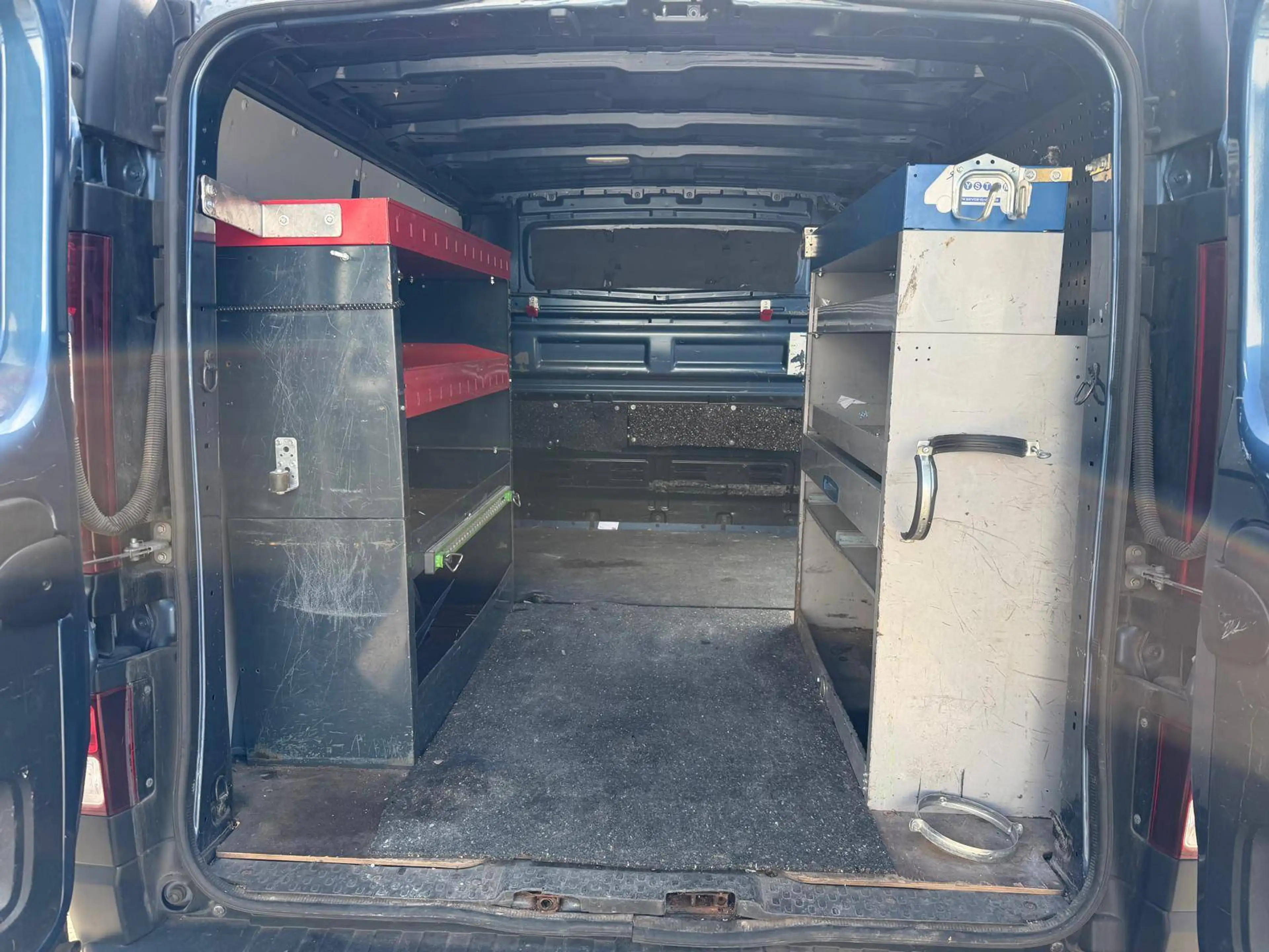 Renault Trafic L1H1 2,9t Komfort im guten Zustand — photo 10