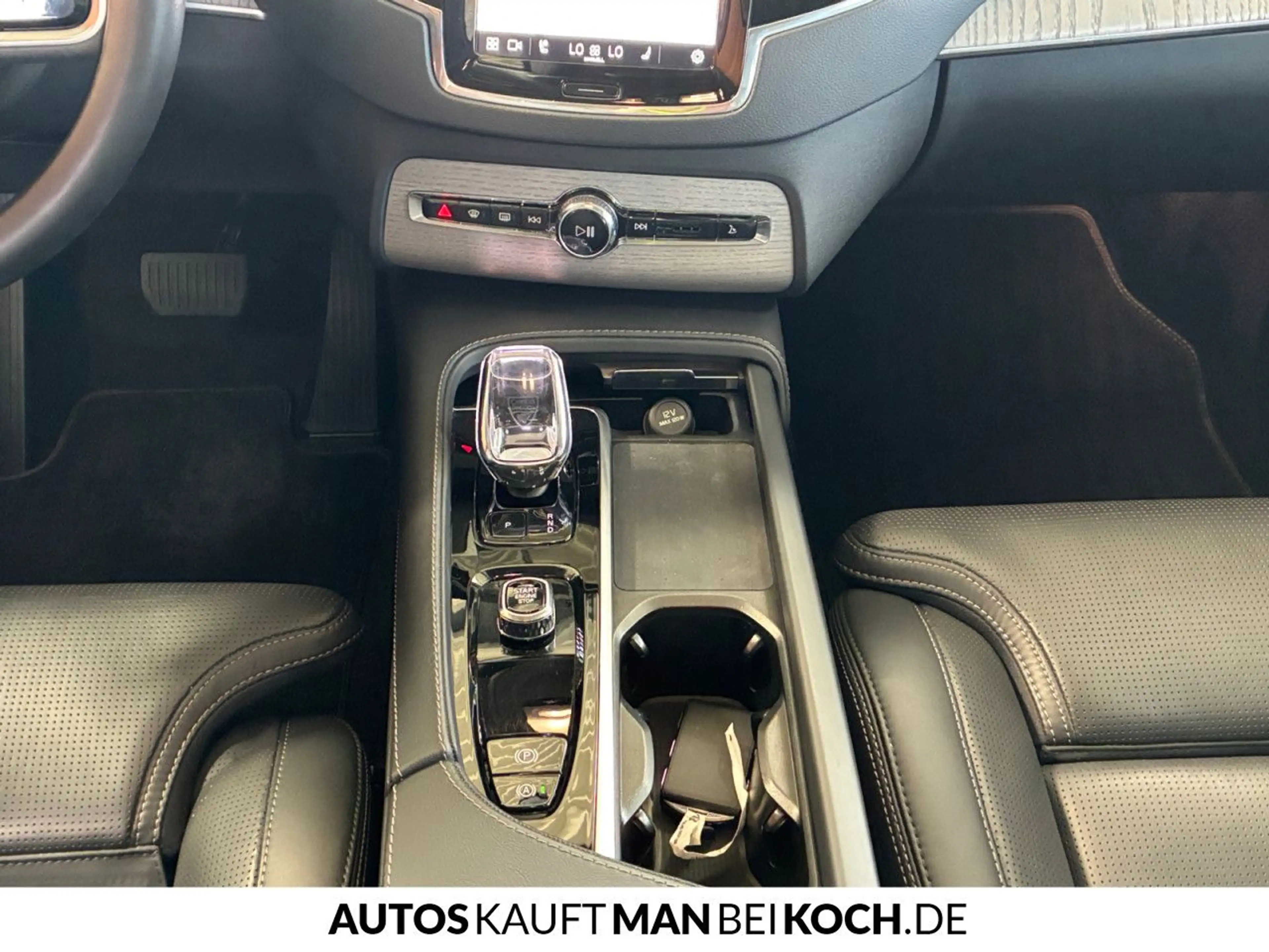 Volvo XC90 T8 AWD Ultra Bright ACC HUD PANO BLIS 360° — photo 11
