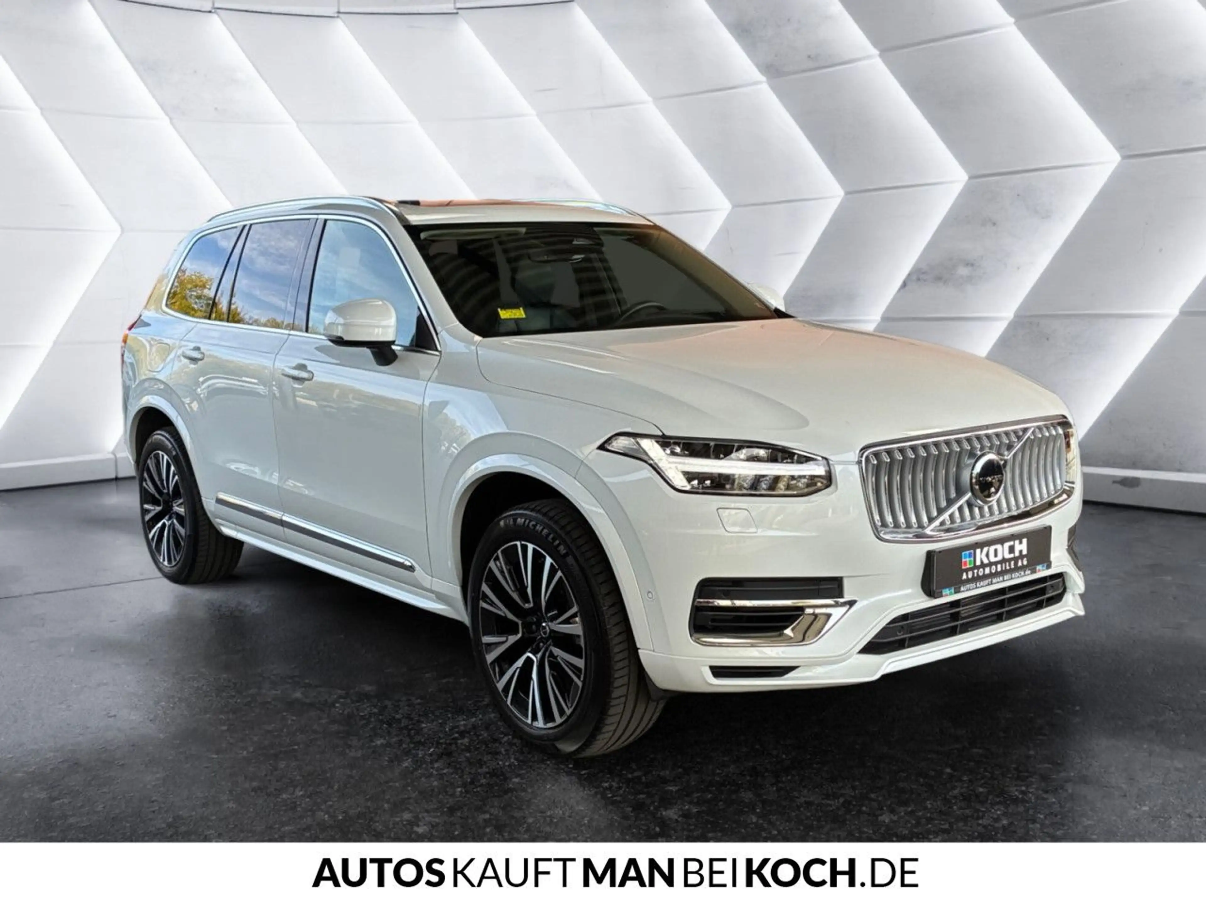 Volvo XC90 T8 AWD Ultra Bright ACC HUD PANO BLIS 360° — photo 6