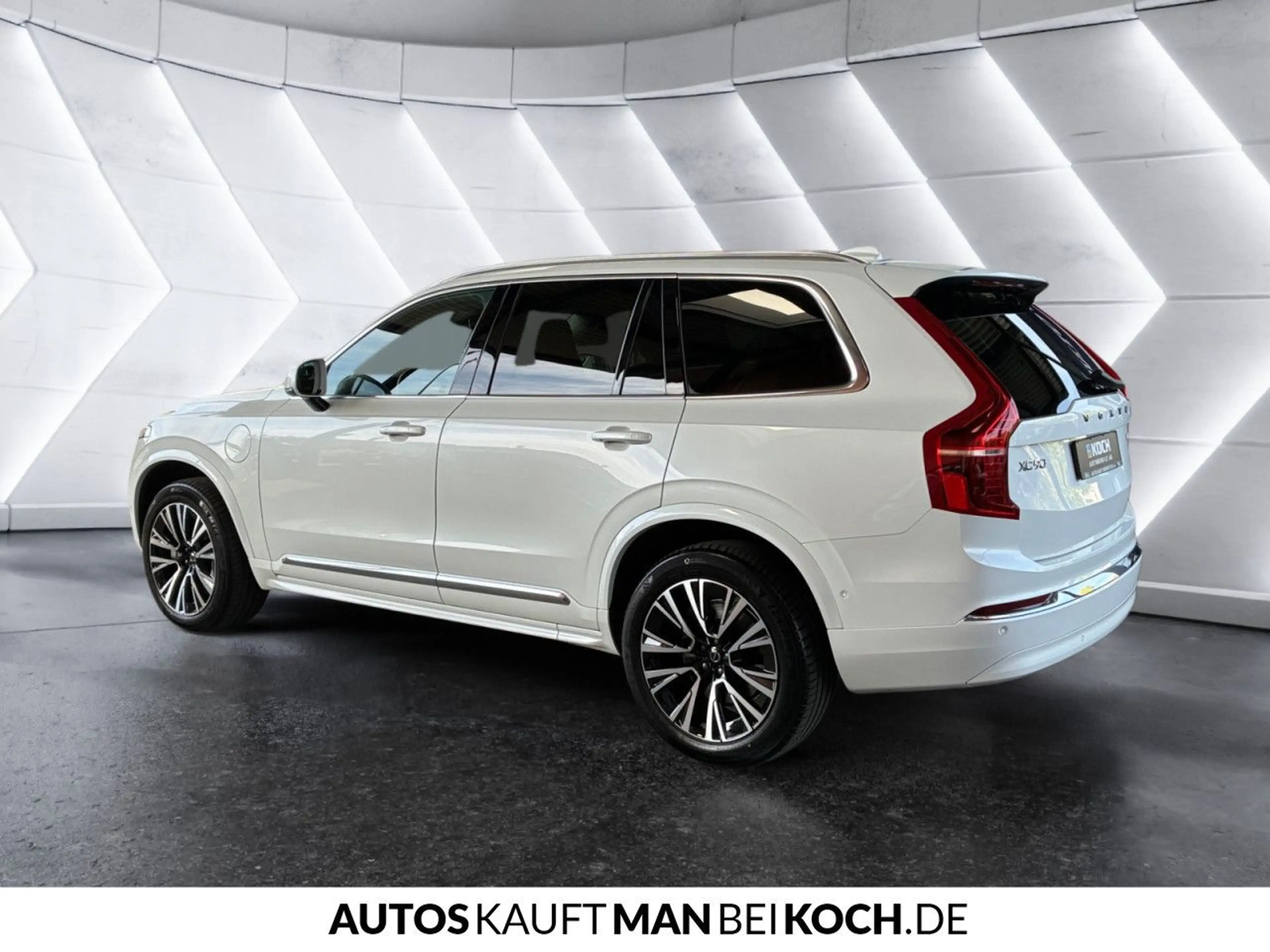 Volvo XC90 T8 AWD Ultra Bright ACC HUD PANO BLIS 360° — photo 4