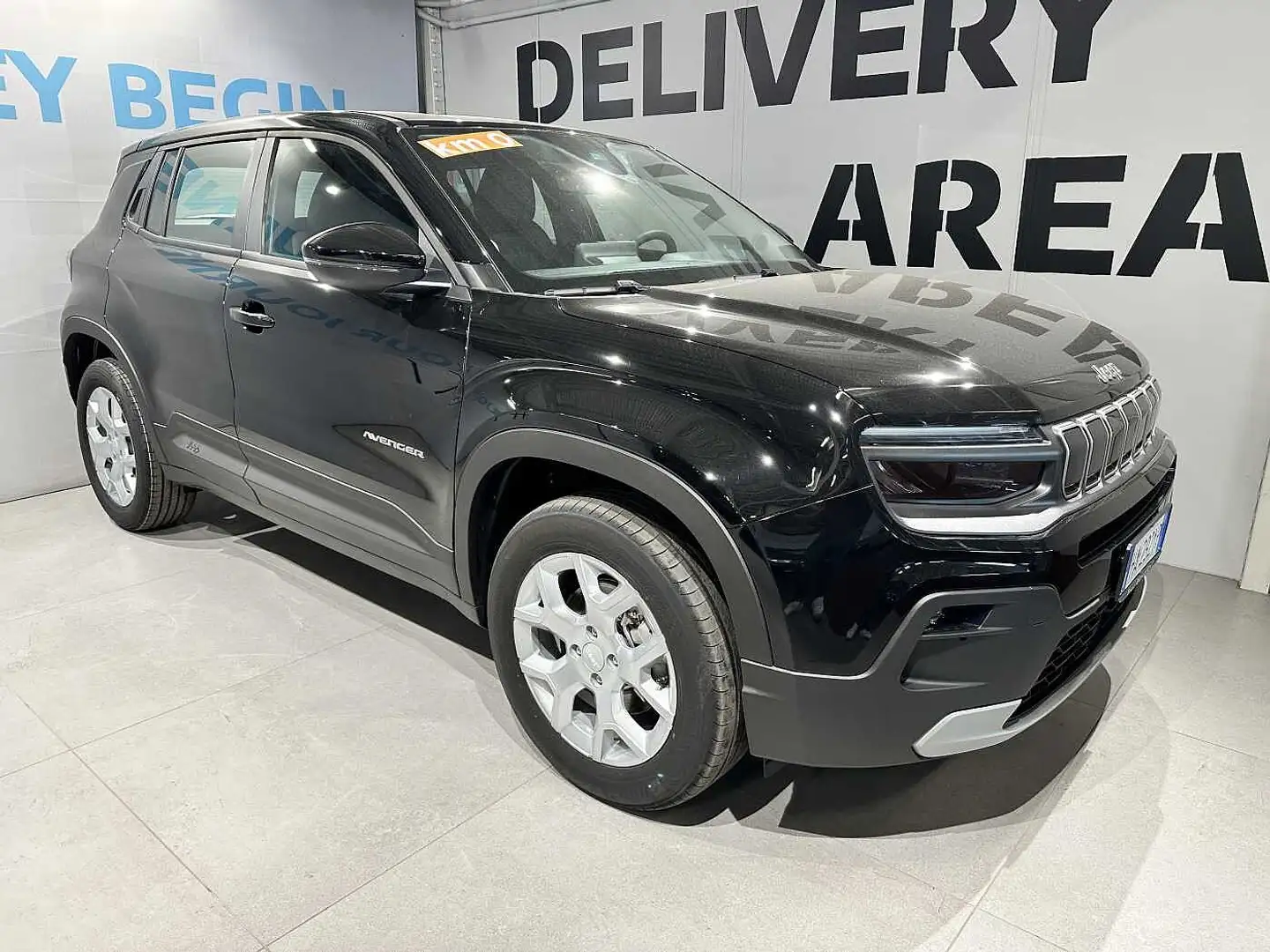 Jeep Avenger 1.2 Turbo 100 CV Altitude Zwart - 2