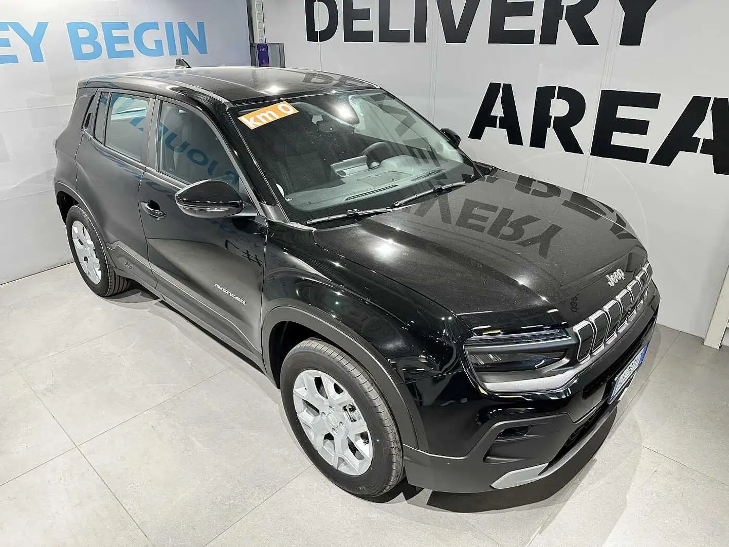 Jeep Avenger 1.2 Turbo 100 CV Altitude Zwart - 1