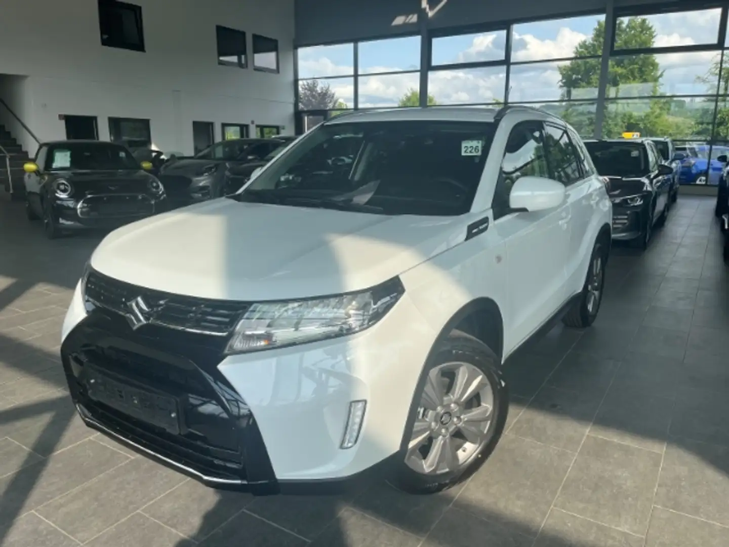 Suzuki Vitara 1.4 Comfort AHK Navi LED Kamera ACC SitzHZG Keyles Wit - 1