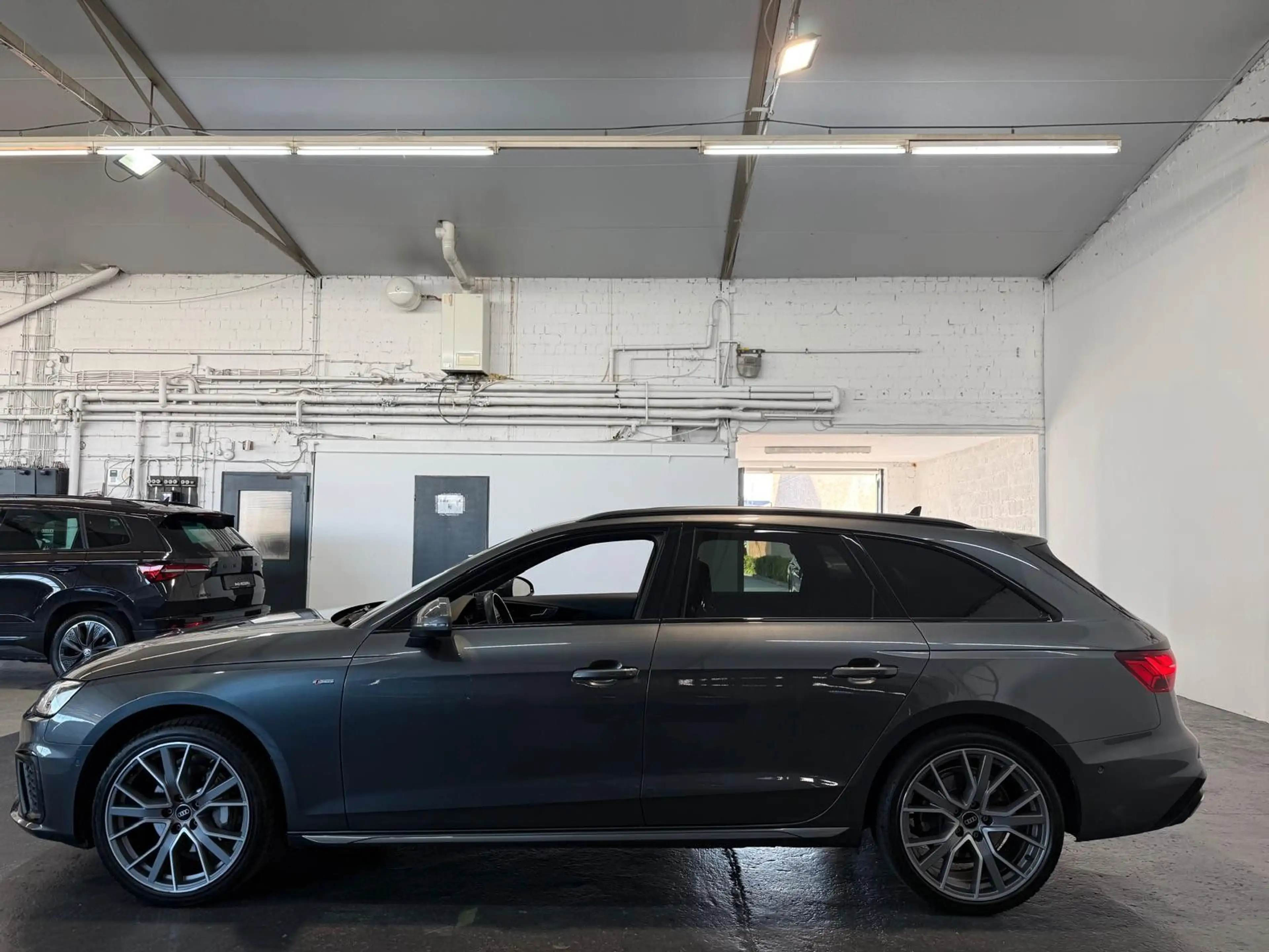 Audi A4 Avant 40 TDI quattroS line/360/19ZOLL/HUD/ACC — photo 9