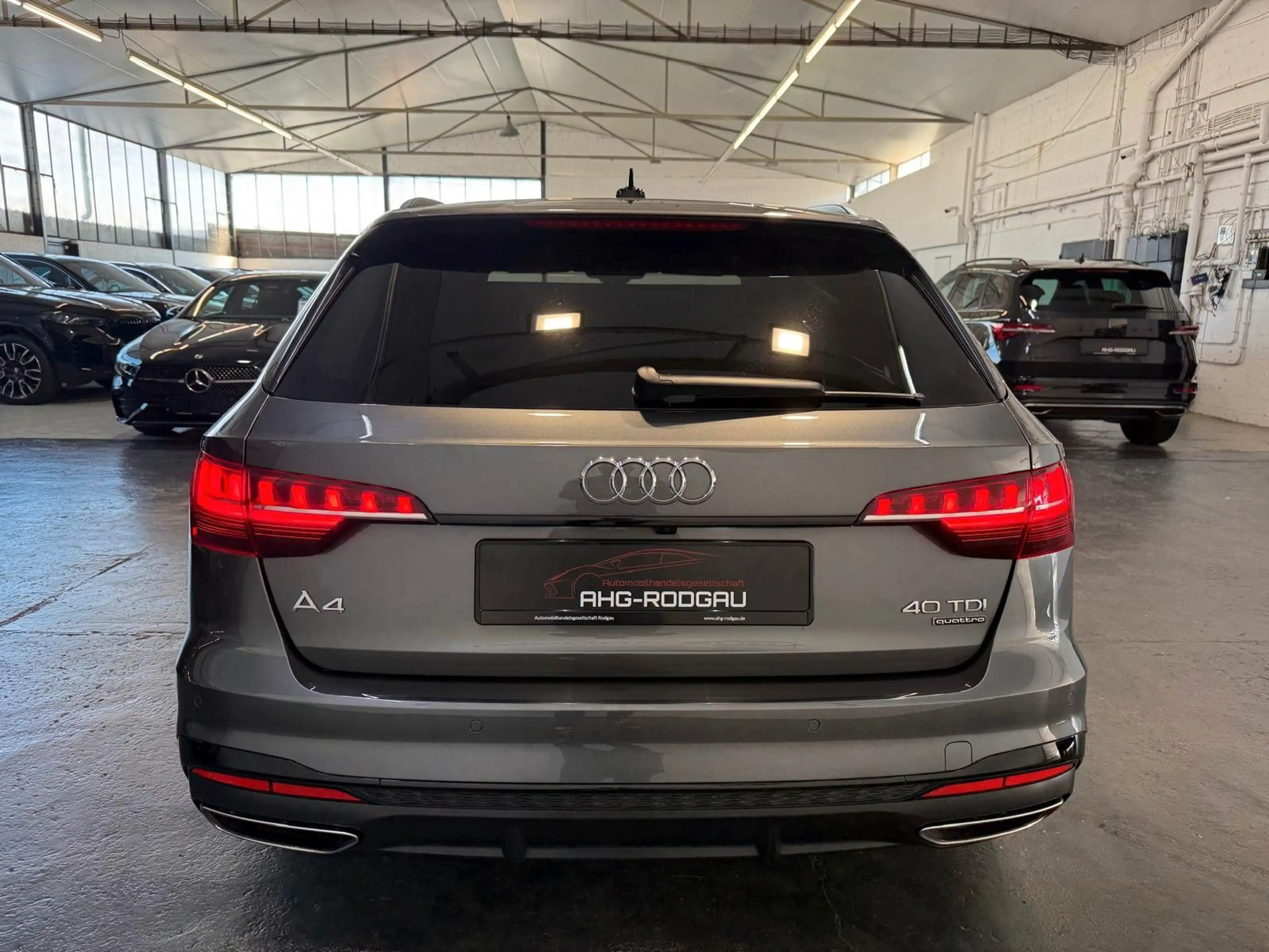 Audi A4 Avant 40 TDI quattroS line/360/19ZOLL/HUD/ACC — photo 12