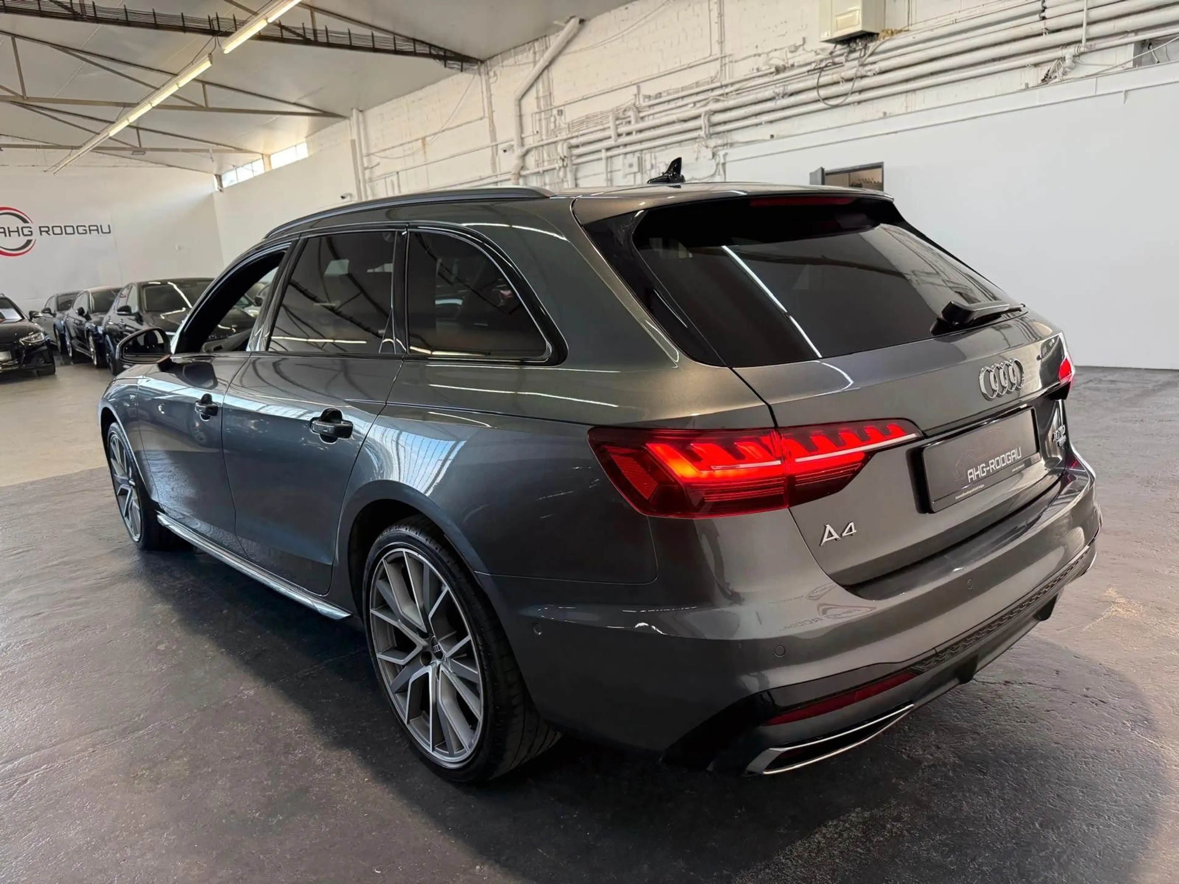 Audi A4 Avant 40 TDI quattroS line/360/19ZOLL/HUD/ACC — photo 7