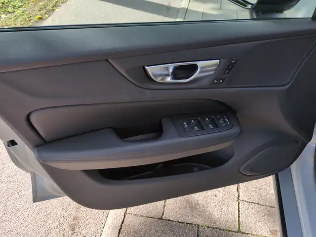 Volvo V60 view 10