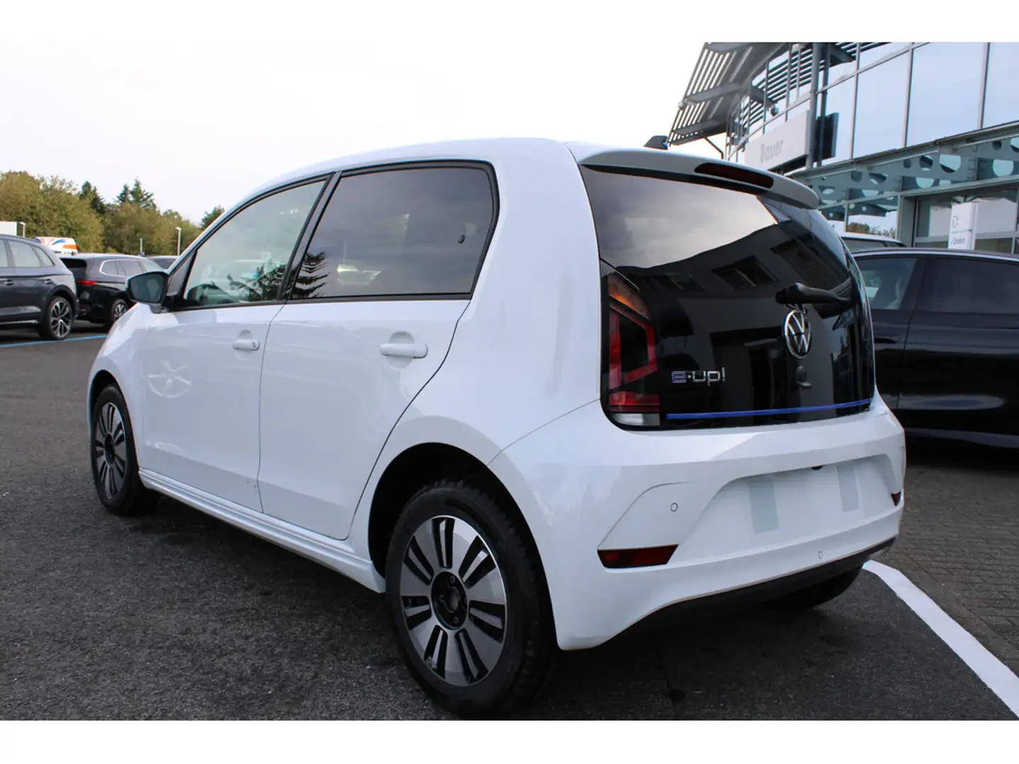 Volkswagen e-up! Edition 61 kW 83 PS 32,3 kWh 1-Gang-Automatik Weiß - 2