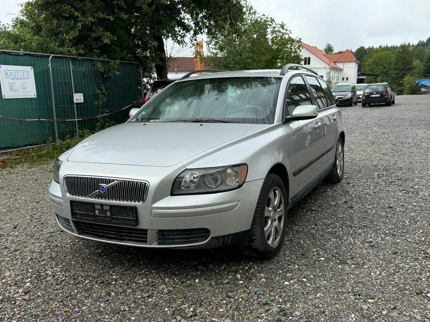 Volvo V50 2.0 D Kinetic Grau - 1