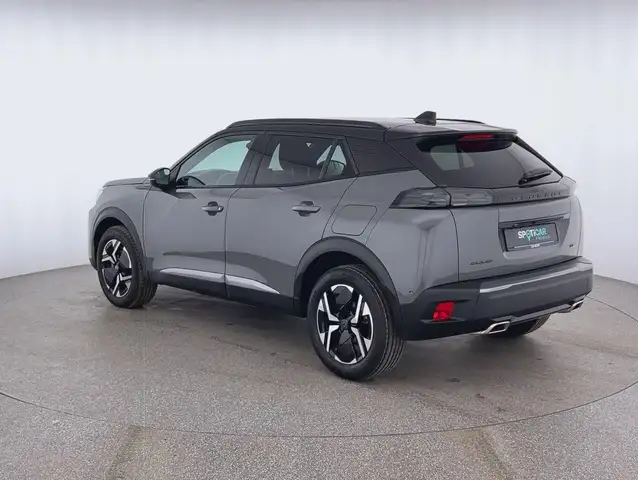 Peugeot 2008 view 5
