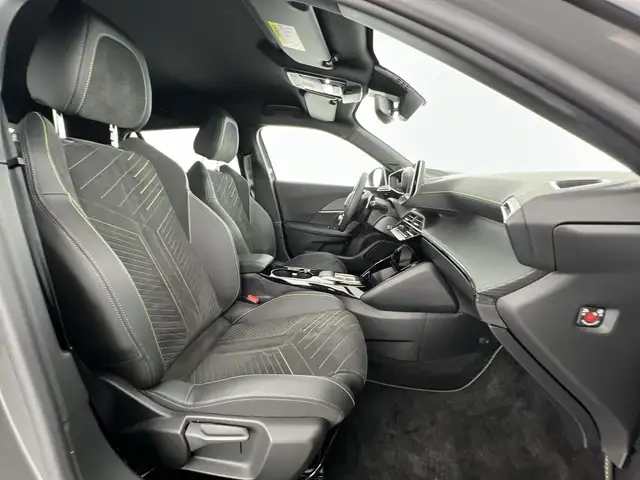 Peugeot 2008 view 9
