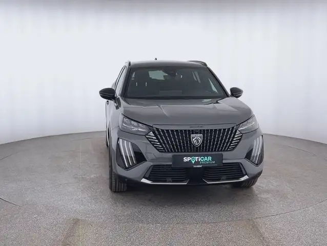 Peugeot 2008 view 2
