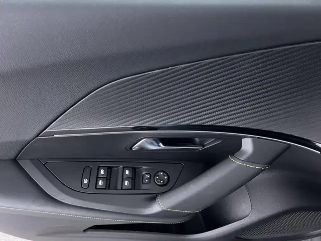Peugeot 2008 view 11