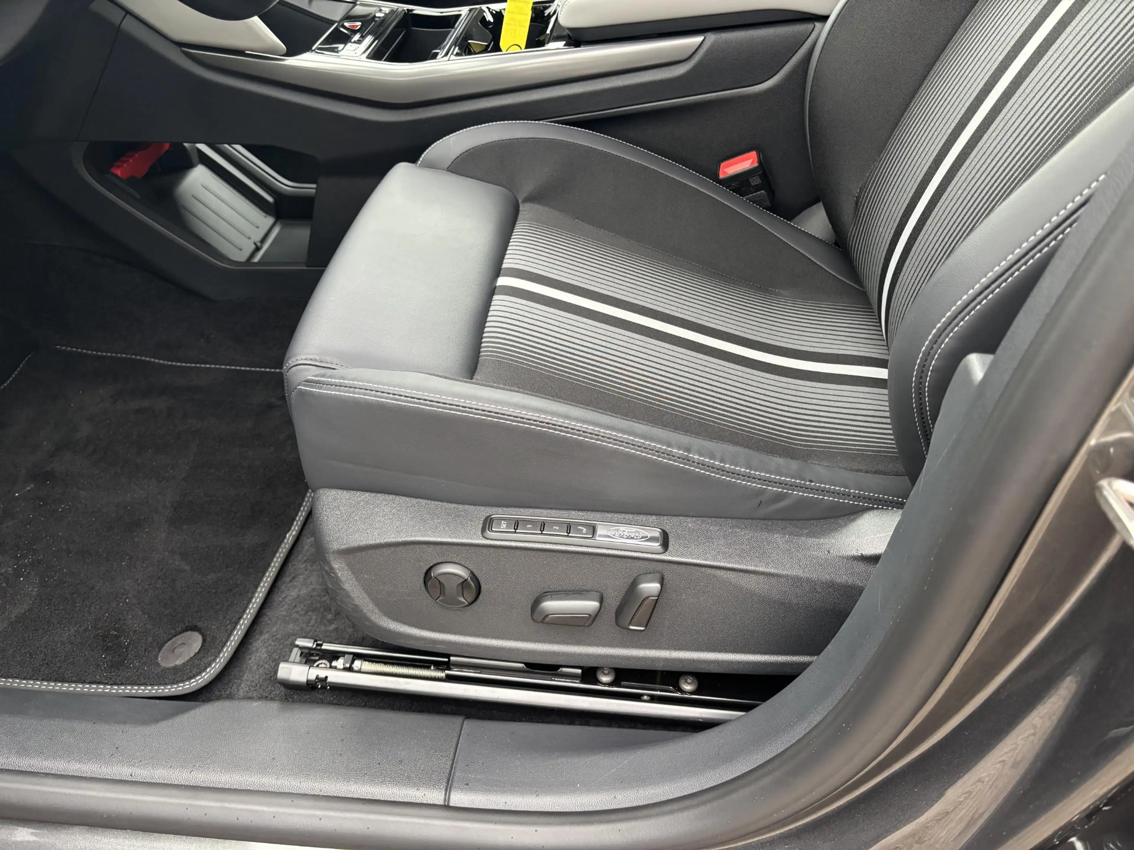 Ford Capri Select Extended Range RWD 77 kWh Navigatie | Achte — photo 13
