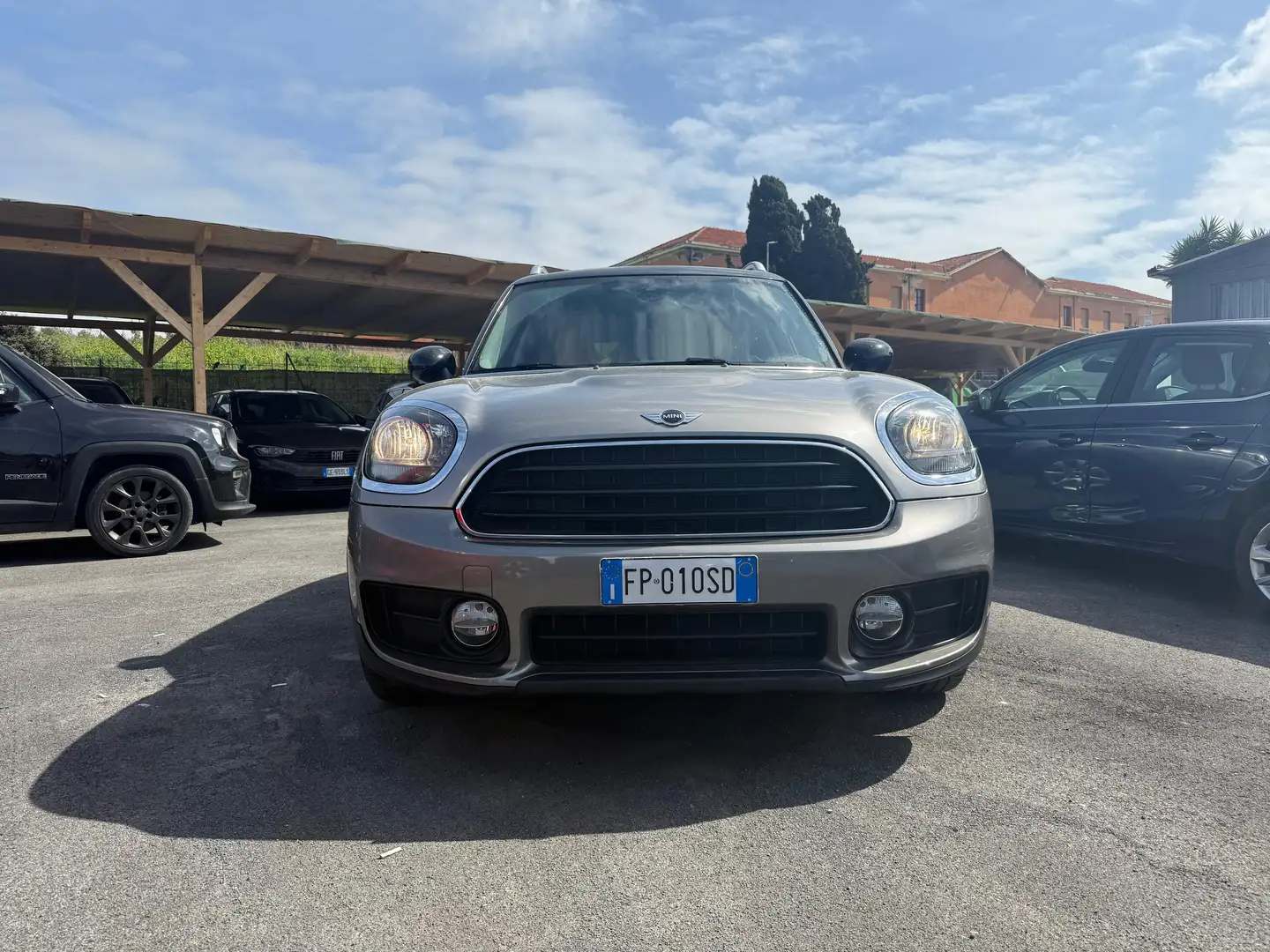 MINI Cooper D Countryman Mini Countryman 2.0 Cooper D Hype all4 auto Gris - 2