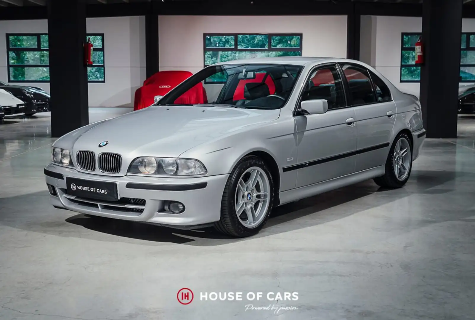 BMW 540 iA Sedan E39 M Package - Low mileage – Collector Zilver - 2
