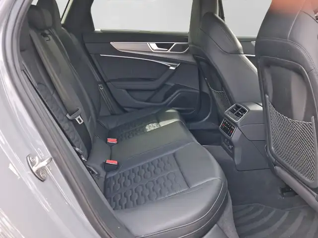Audi RS6 view 6