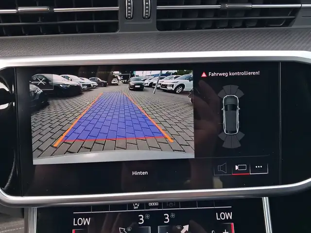 Audi RS6 view 12