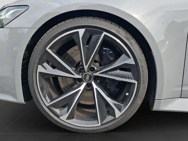 Audi RS6 view 7