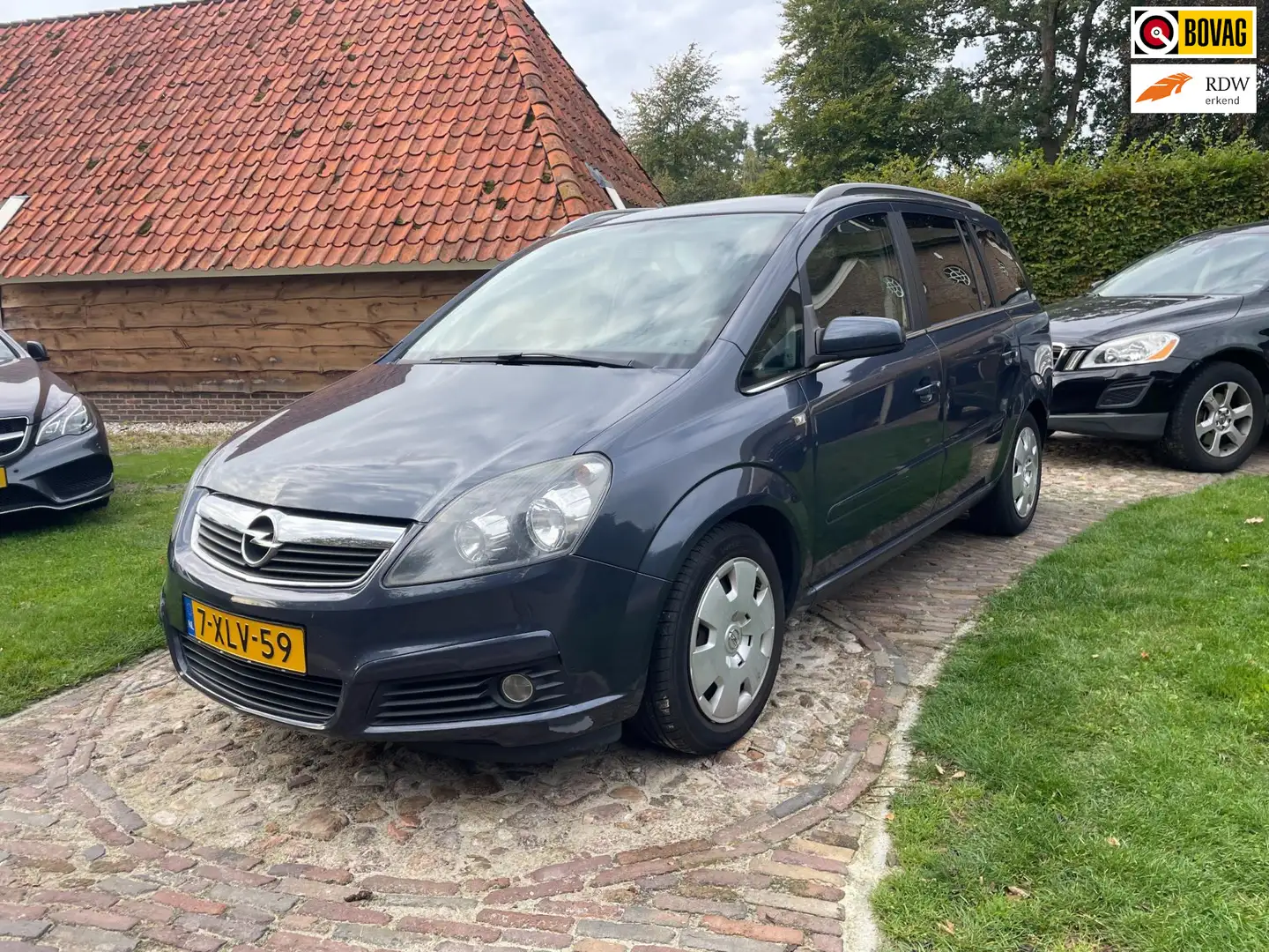 Opel Zafira 1.8 Executive-Airco-Trekhaak-7 persoons-APK 10-202 Blauw - 1