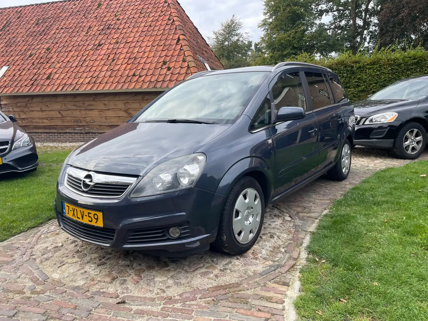 Opel Zafira 1.8 Executive-Airco-Trekhaak-7 persoons-APK 10-202 Bleu - 1