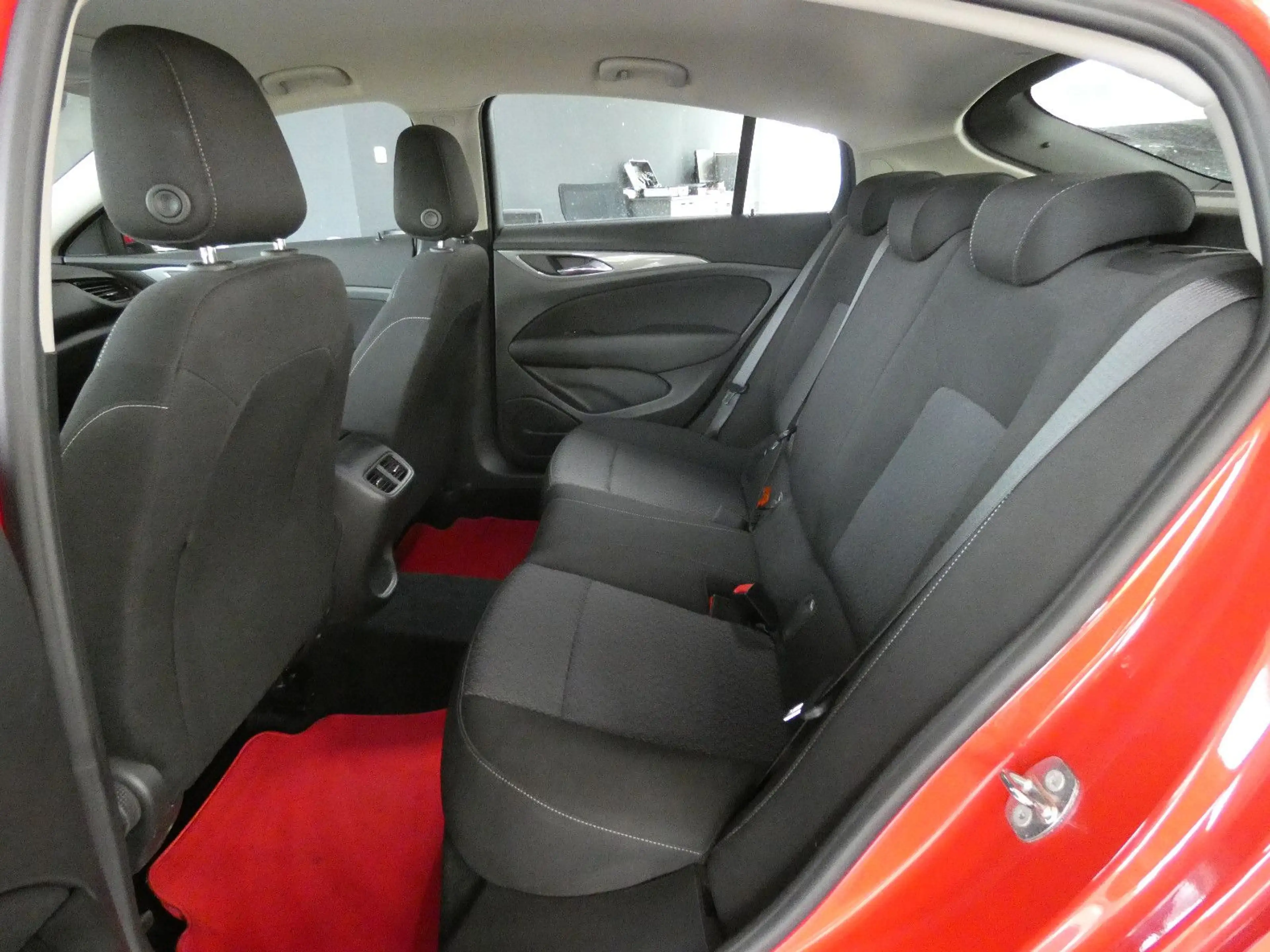Opel Insignia B Grand Sport Selection — photo 12