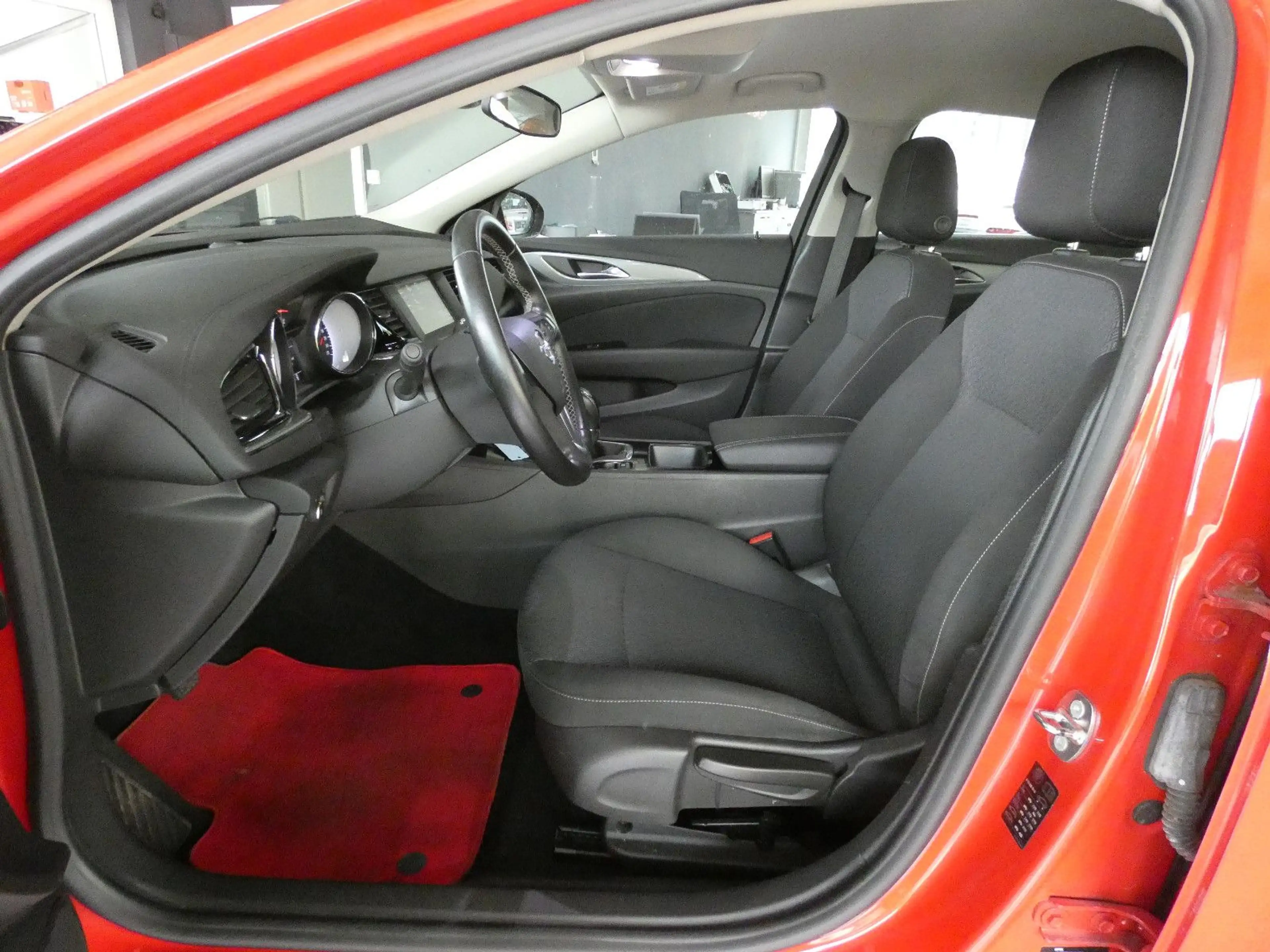 Opel Insignia B Grand Sport Selection — photo 11