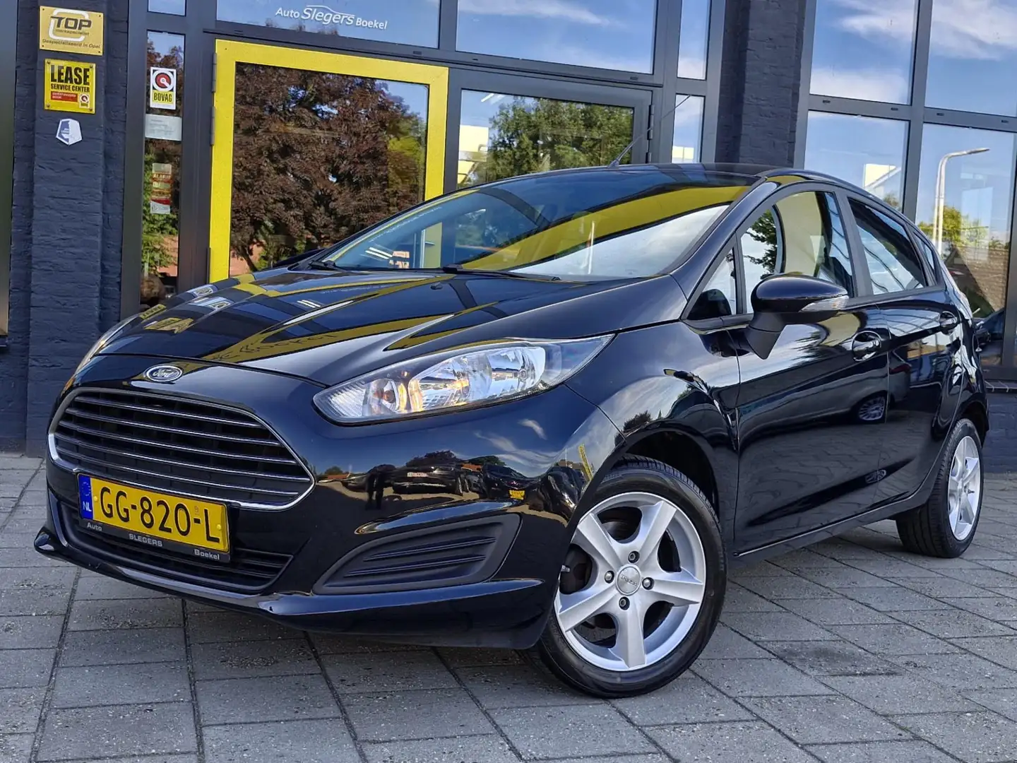 Ford Fiesta 1.0 Style | Navigatie | Telefoon | Airco Zwart - 1