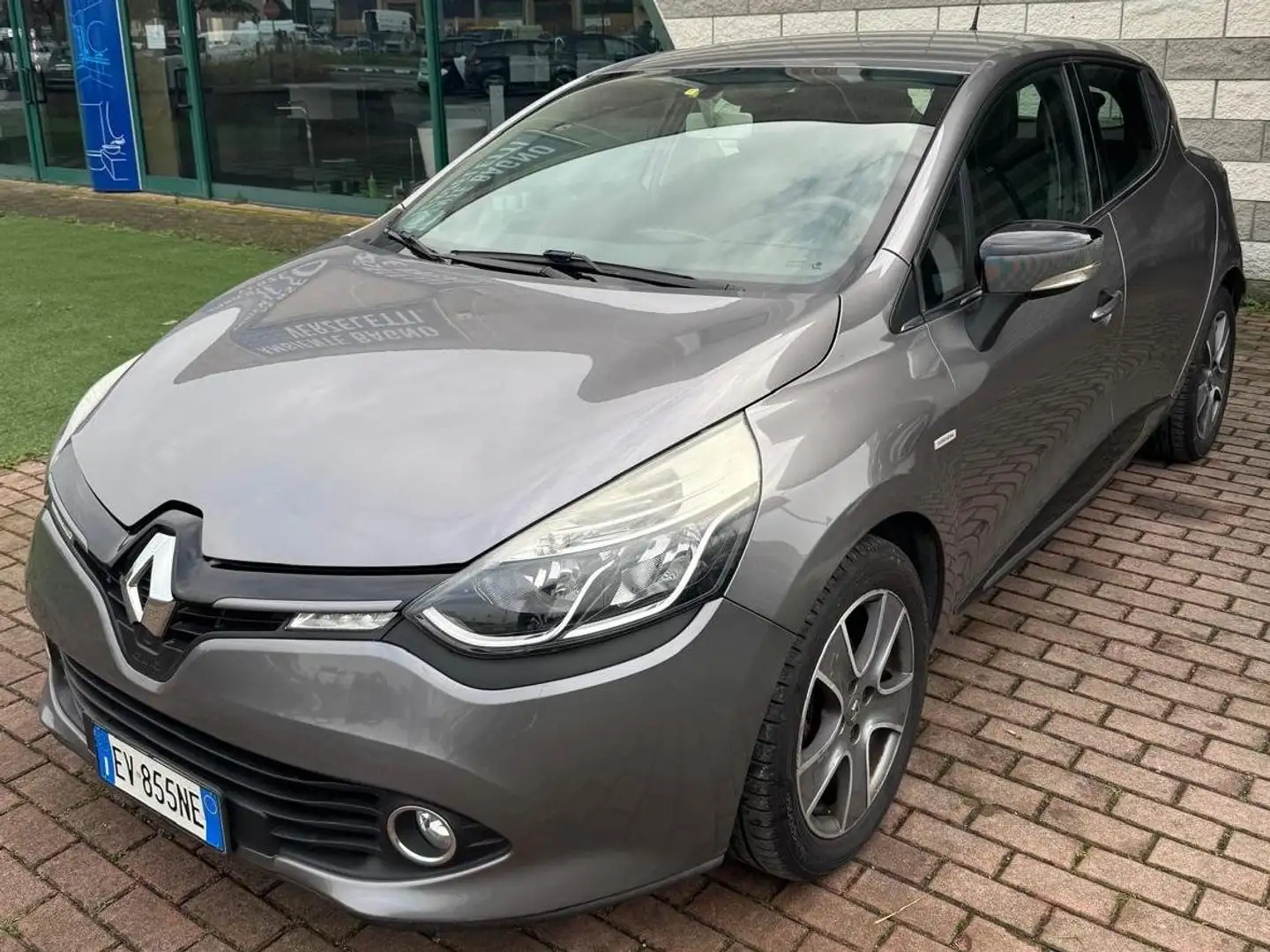 Renault Clio 2014 1.2 75CV 5P COSTUME NATIONAL Grigio - 2