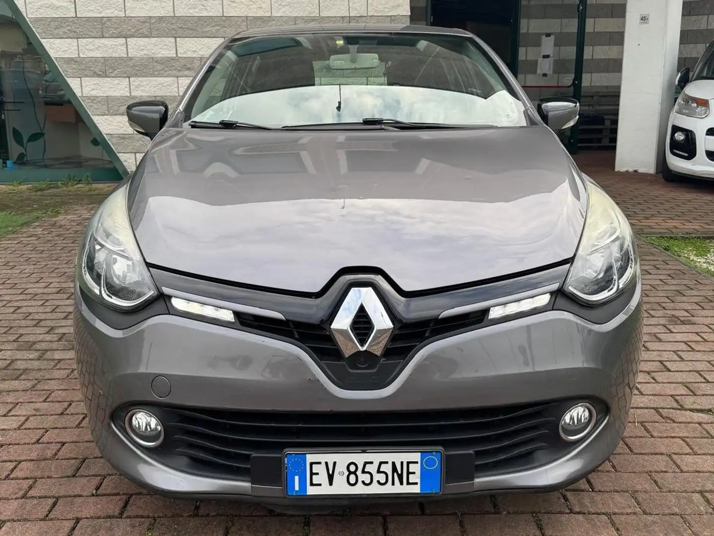 Renault Clio 2014 1.2 75CV 5P COSTUME NATIONAL Grigio - 1