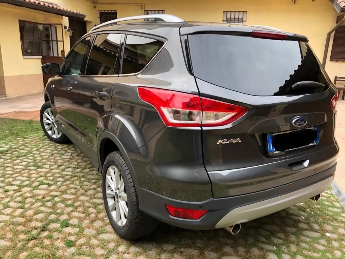 Ford Kuga Kuga II 20132.0 tdci Titanium 4wd s Grijs - 2