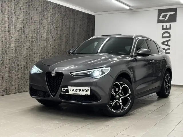 Alfa Romeo Stelvio view 4