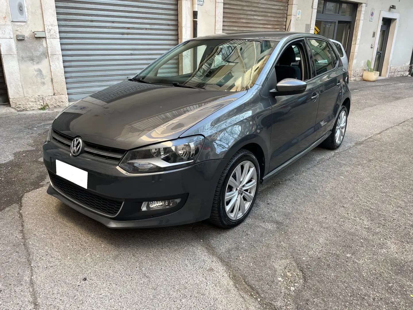 Volkswagen Polo Polo 5p 1.6 tdi Highline 90cv Grigio - 1