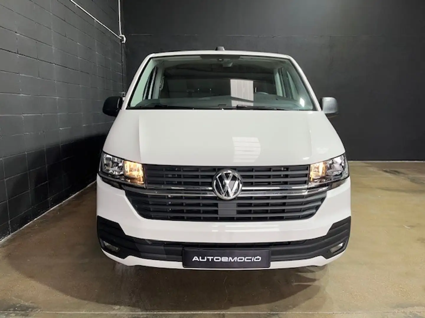 Volkswagen Caravelle Comercial 2.0TDI BMT Origin Batalla Cort Blanc - 2