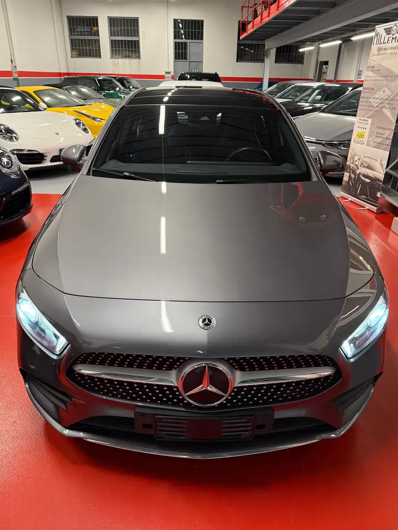 Mercedes-Benz A 220 A 220 d Premium auto TETTO Grijs - 2
