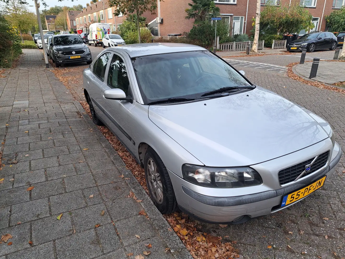 Volvo S60 2.4 Edition Argintiu - 2