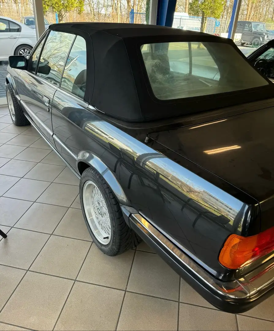 BMW 320 320i Cabrio Top Zustand 1. Hd. Oldtimerbegutacht. Schwarz - 2