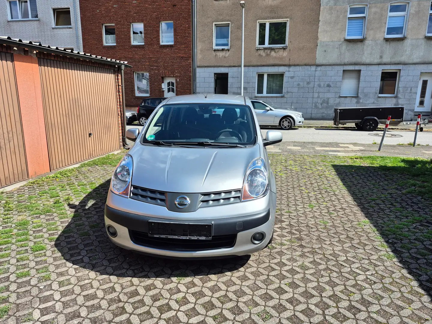 Nissan Note 1.4 acenta Silber - 1