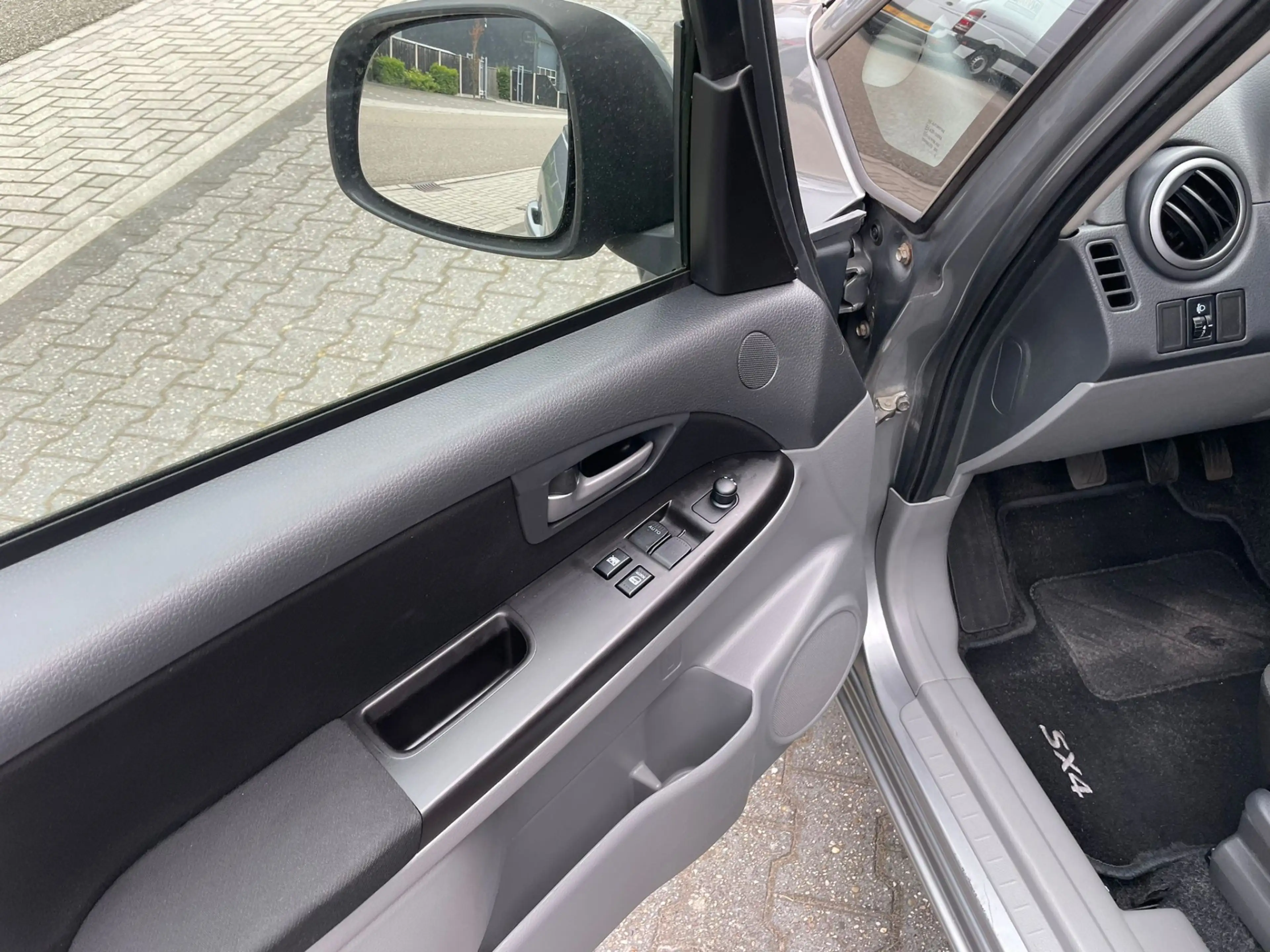 Suzuki SX4 1.6 Comfort Airco, weinig km — photo 11